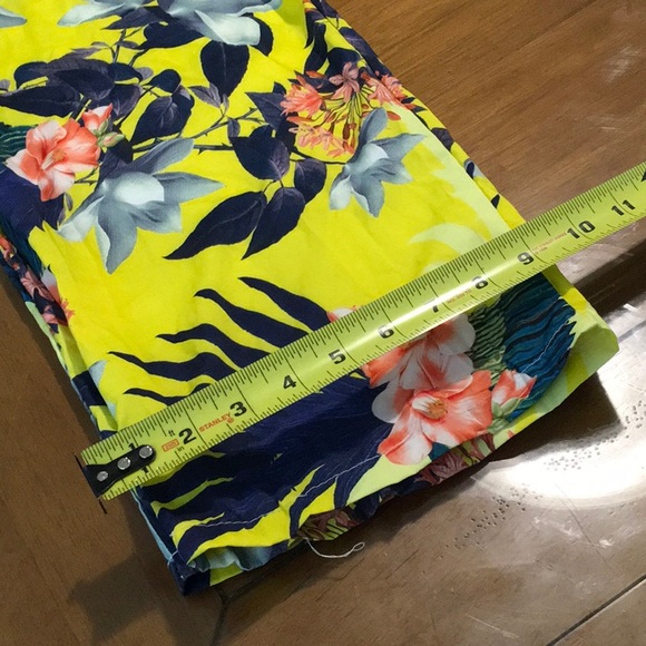 Floral Romper - Picture 7 of 8